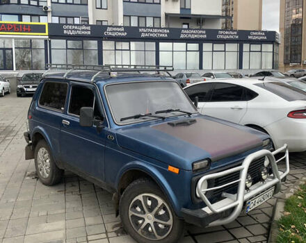Синий ВАЗ 2121 Нива, объемом двигателя 1.6 л и пробегом 200 тыс. км за 3000 $, фото 1 на Automoto.ua