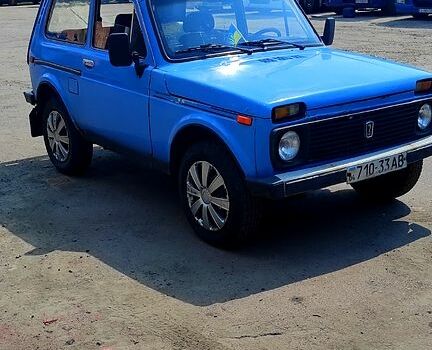 Синий ВАЗ 2121 Нива, объемом двигателя 1.6 л и пробегом 101 тыс. км за 1500 $, фото 1 на Automoto.ua