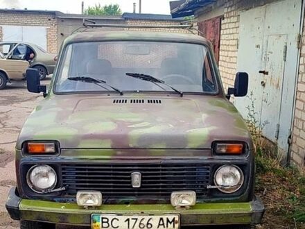 Синий ВАЗ 2121 Нива, объемом двигателя 1.6 л и пробегом 252 тыс. км за 1680 $, фото 1 на Automoto.ua