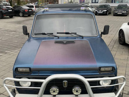 Синий ВАЗ 2121 Нива, объемом двигателя 1.6 л и пробегом 200 тыс. км за 3000 $, фото 1 на Automoto.ua