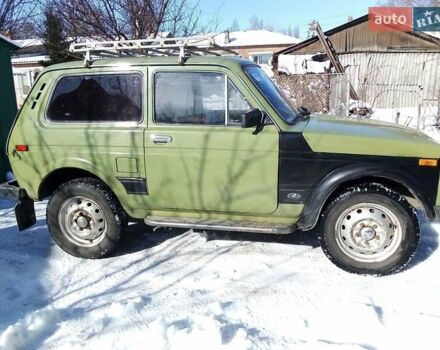 Зеленый ВАЗ 2121 Нива, объемом двигателя 1.6 л и пробегом 75 тыс. км за 2200 $, фото 2 на Automoto.ua