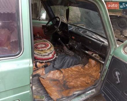 Зеленый ВАЗ 2121 Нива, объемом двигателя 1.6 л и пробегом 150 тыс. км за 780 $, фото 2 на Automoto.ua