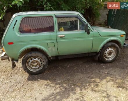 Зеленый ВАЗ 2121 Нива, объемом двигателя 1.6 л и пробегом 150 тыс. км за 780 $, фото 6 на Automoto.ua