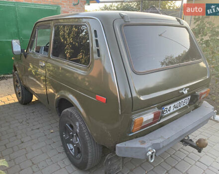 Зеленый ВАЗ 2121 Нива, объемом двигателя 1.6 л и пробегом 85 тыс. км за 2600 $, фото 2 на Automoto.ua