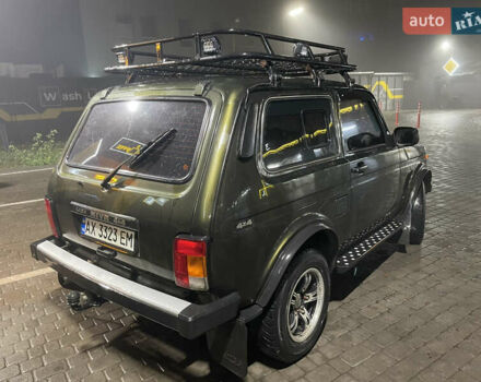 Зеленый ВАЗ 2121 Нива, объемом двигателя 1.57 л и пробегом 35 тыс. км за 3700 $, фото 1 на Automoto.ua