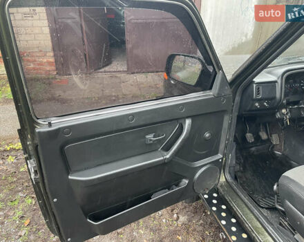 Зеленый ВАЗ 2121 Нива, объемом двигателя 1.57 л и пробегом 35 тыс. км за 3700 $, фото 5 на Automoto.ua