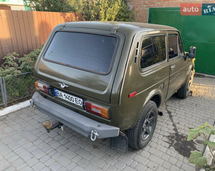 Зеленый ВАЗ 2121 Нива, объемом двигателя 1.6 л и пробегом 85 тыс. км за 2600 $, фото 1 на Automoto.ua