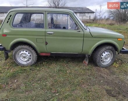 Зеленый ВАЗ 2121 Нива, объемом двигателя 1.6 л и пробегом 92 тыс. км за 3000 $, фото 4 на Automoto.ua