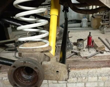 Зелений ВАЗ 2121 Нива, об'ємом двигуна 1.5 л та пробігом 200 тис. км за 2000 $, фото 4 на Automoto.ua