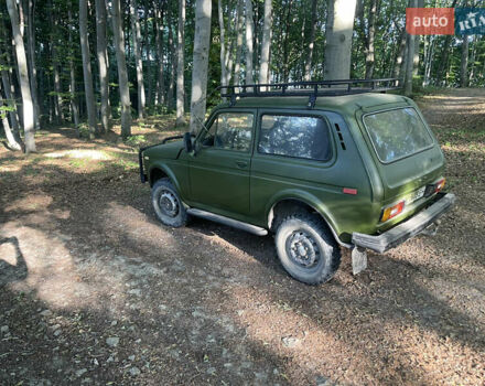 Зеленый ВАЗ 2121 Нива, объемом двигателя 1.57 л и пробегом 50 тыс. км за 1800 $, фото 3 на Automoto.ua