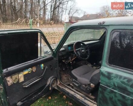 Зеленый ВАЗ 2121 Нива, объемом двигателя 1.6 л и пробегом 200 тыс. км за 1750 $, фото 4 на Automoto.ua