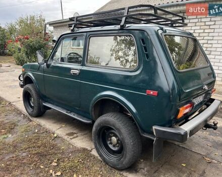 Зеленый ВАЗ 2121 Нива, объемом двигателя 1.6 л и пробегом 200 тыс. км за 2200 $, фото 9 на Automoto.ua