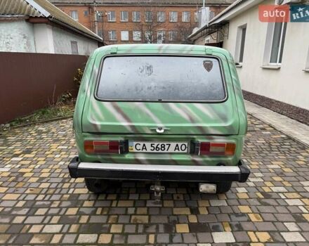 Зеленый ВАЗ 2121 Нива, объемом двигателя 1.58 л и пробегом 140 тыс. км за 2200 $, фото 4 на Automoto.ua