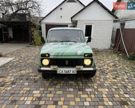 Зеленый ВАЗ 2121 Нива, объемом двигателя 1.58 л и пробегом 140 тыс. км за 2200 $, фото 2 на Automoto.ua