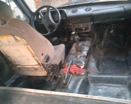 Зеленый ВАЗ 2121 Нива, объемом двигателя 2 л и пробегом 230 тыс. км за 2500 $, фото 2 на Automoto.ua