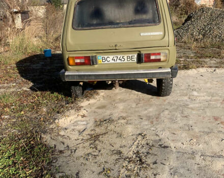 Зеленый ВАЗ 2121 Нива, объемом двигателя 1.69 л и пробегом 100 тыс. км за 1800 $, фото 2 на Automoto.ua