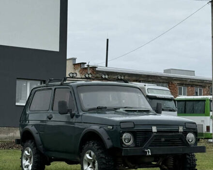 Зелений ВАЗ 2121 Нива, об'ємом двигуна 1.6 л та пробігом 182 тис. км за 3200 $, фото 2 на Automoto.ua