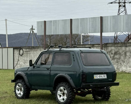 Зелений ВАЗ 2121 Нива, об'ємом двигуна 1.6 л та пробігом 182 тис. км за 3200 $, фото 4 на Automoto.ua