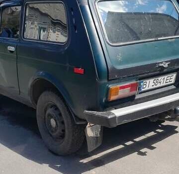 Зелений ВАЗ 2121 Нива, об'ємом двигуна 1.57 л та пробігом 1 тис. км за 2000 $, фото 1 на Automoto.ua