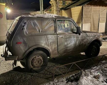 Зеленый ВАЗ 2121 Нива, объемом двигателя 1.57 л и пробегом 300 тыс. км за 846 $, фото 3 на Automoto.ua