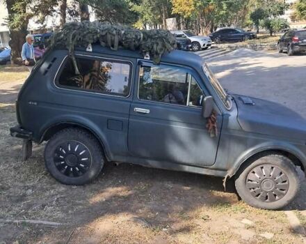 Зелений ВАЗ 2121 Нива, об'ємом двигуна 1.7 л та пробігом 250 тис. км за 1950 $, фото 7 на Automoto.ua