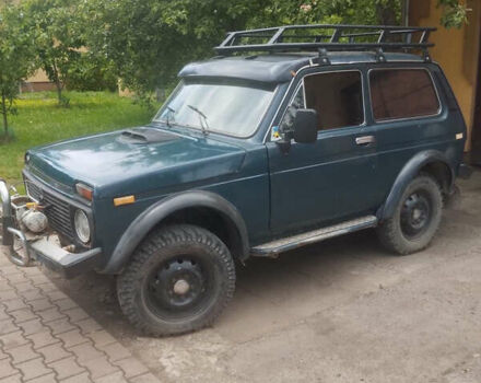 Зеленый ВАЗ 2121 Нива, объемом двигателя 1.9 л и пробегом 102 тыс. км за 2500 $, фото 2 на Automoto.ua