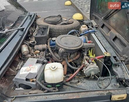 Зелений ВАЗ 2121 Нива, об'ємом двигуна 1.7 л та пробігом 250 тис. км за 1950 $, фото 3 на Automoto.ua