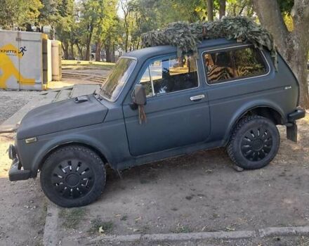 Зелений ВАЗ 2121 Нива, об'ємом двигуна 1.7 л та пробігом 250 тис. км за 1950 $, фото 6 на Automoto.ua