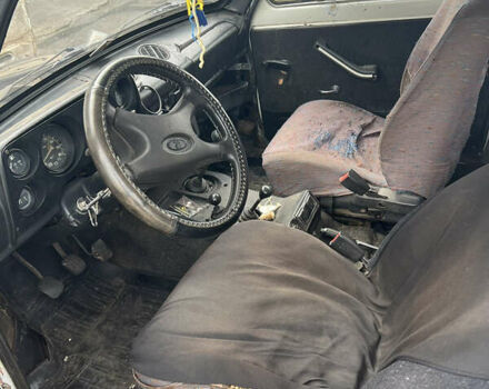 Зеленый ВАЗ 2121 Нива, объемом двигателя 1.6 л и пробегом 1 тыс. км за 2100 $, фото 6 на Automoto.ua