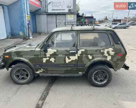 Зеленый ВАЗ 2121 Нива, объемом двигателя 1.6 л и пробегом 1 тыс. км за 2100 $, фото 7 на Automoto.ua