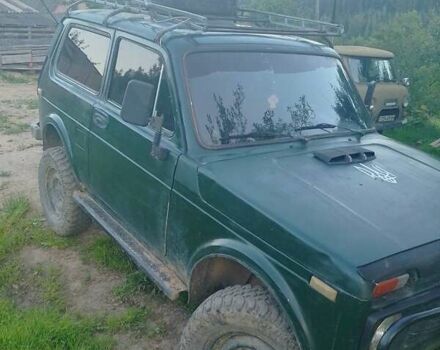 Зелений ВАЗ 2121 Нива, об'ємом двигуна 1.6 л та пробігом 140 тис. км за 2000 $, фото 1 на Automoto.ua