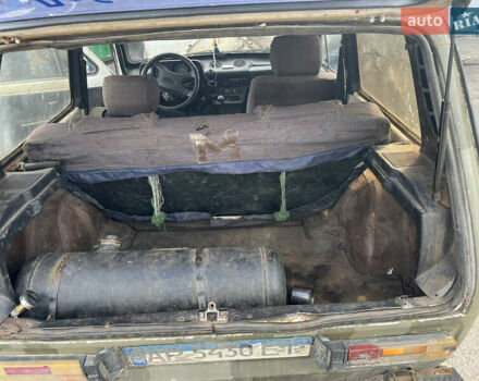 Зеленый ВАЗ 2121 Нива, объемом двигателя 1.6 л и пробегом 1 тыс. км за 2100 $, фото 4 на Automoto.ua