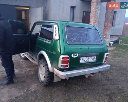 Зеленый ВАЗ 2121 Нива, объемом двигателя 1.7 л и пробегом 200 тыс. км за 2700 $, фото 2 на Automoto.ua