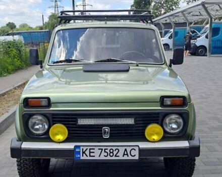Зеленый ВАЗ 2121 Нива, объемом двигателя 1.6 л и пробегом 150 тыс. км за 3500 $, фото 1 на Automoto.ua