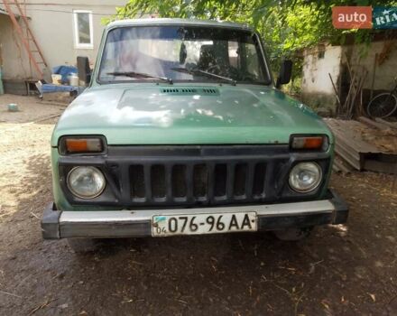 Зеленый ВАЗ 2121 Нива, объемом двигателя 1.6 л и пробегом 150 тыс. км за 780 $, фото 1 на Automoto.ua