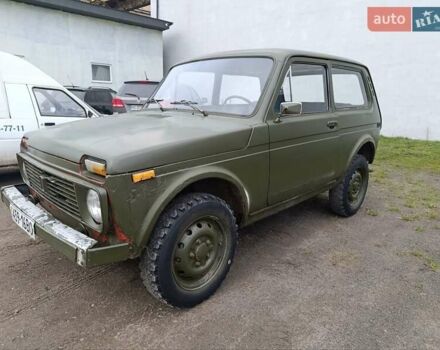 Зеленый ВАЗ 2121 Нива, объемом двигателя 1.6 л и пробегом 312 тыс. км за 850 $, фото 1 на Automoto.ua
