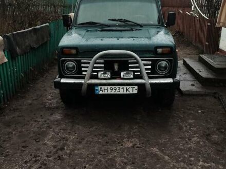 Зеленый ВАЗ 2121 Нива, объемом двигателя 1.69 л и пробегом 48 тыс. км за 2560 $, фото 1 на Automoto.ua