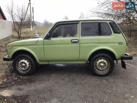 Зеленый ВАЗ 2121 Нива, объемом двигателя 1.57 л и пробегом 70 тыс. км за 2400 $, фото 1 на Automoto.ua
