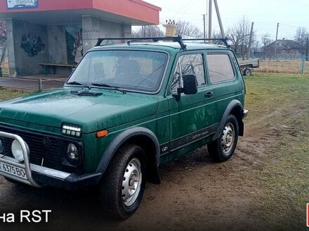 Зеленый ВАЗ 2121 Нива, объемом двигателя 1.6 л и пробегом 70 тыс. км за 1700 $, фото 1 на Automoto.ua
