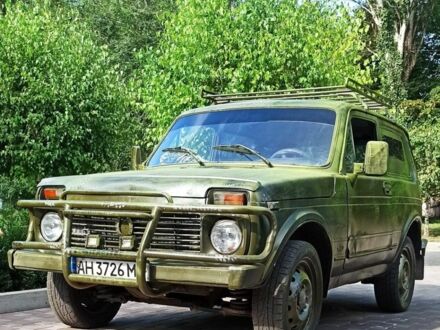 Зеленый ВАЗ 2121 Нива, объемом двигателя 0.15 л и пробегом 200 тыс. км за 2098 $, фото 1 на Automoto.ua