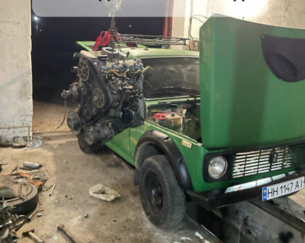 Зеленый ВАЗ 2121 Нива, объемом двигателя 1.5 л и пробегом 200 тыс. км за 3000 $, фото 1 на Automoto.ua