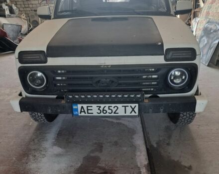 Белый ВАЗ 21213 Niva, объемом двигателя 1.7 л и пробегом 97 тыс. км за 2000 $, фото 2 на Automoto.ua