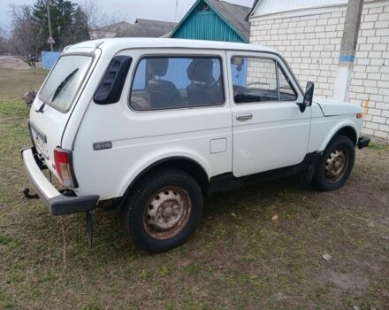 Белый ВАЗ 21213 Niva, объемом двигателя 1.7 л и пробегом 75 тыс. км за 2500 $, фото 2 на Automoto.ua