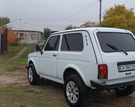 Белый ВАЗ 21213 Niva, объемом двигателя 1.7 л и пробегом 290 тыс. км за 3500 $, фото 1 на Automoto.ua
