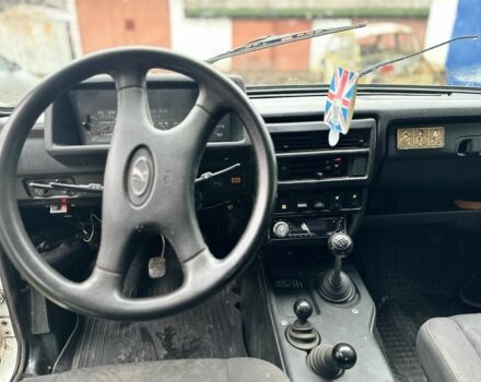 Белый ВАЗ 21213 Niva, объемом двигателя 1.7 л и пробегом 200 тыс. км за 2500 $, фото 5 на Automoto.ua