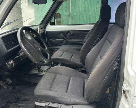 Белый ВАЗ 21213 Niva, объемом двигателя 1.7 л и пробегом 200 тыс. км за 2500 $, фото 4 на Automoto.ua
