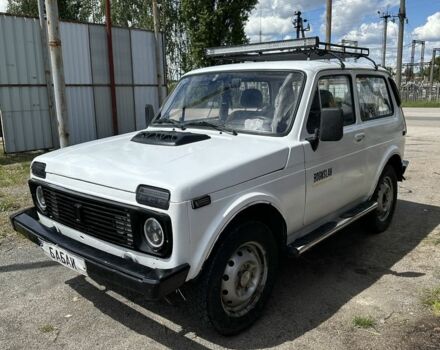 Белый ВАЗ 21213 Niva, объемом двигателя 1.7 л и пробегом 100 тыс. км за 1400 $, фото 1 на Automoto.ua