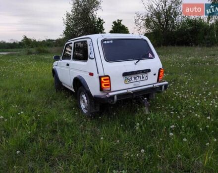 Білий ВАЗ 21213 Niva, об'ємом двигуна 1.58 л та пробігом 325 тис. км за 1800 $, фото 6 на Automoto.ua