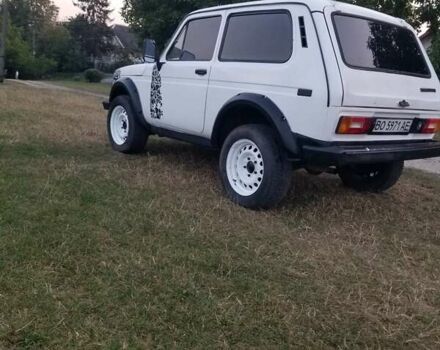 Белый ВАЗ 21213 Niva, объемом двигателя 1.6 л и пробегом 100 тыс. км за 3100 $, фото 3 на Automoto.ua