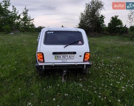 Білий ВАЗ 21213 Niva, об'ємом двигуна 1.58 л та пробігом 325 тис. км за 1800 $, фото 7 на Automoto.ua